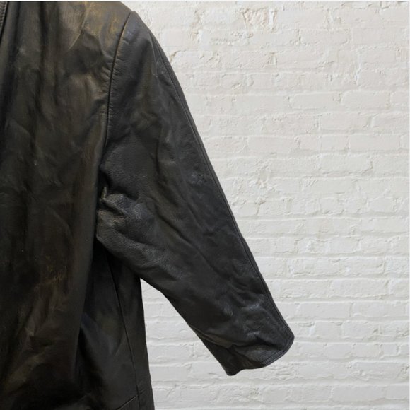 VINTAGE INTERNATIONAL LEATHER COLLECTION -- Leather Trenchcoat, Double-Breasted - Picture 9 of 16